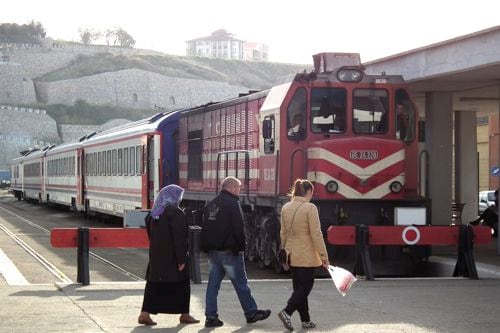 トルコの鉄道はアジア側ではさらにエキゾチック（2013年 筆者撮影）