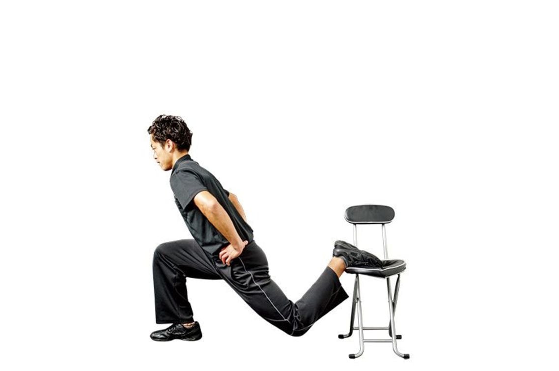 3.椅子で負荷をかけお尻と腿を鍛える