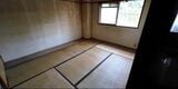 姉妹が暮らしていた部屋も、何の痕跡もなくなっていた（画像：「イーブイ片付けチャンネル」より）