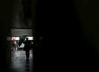 長時間労働と未払い､｢官民で常態化｣の実態 しわ寄せを食らう若手に募る不満