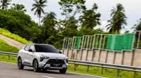 【日本未発売ながら､充実装備で売れそうなコンパクトSUV】タイのみで販売､三菱の最新ハイブリッドモデル｢エクスフォース｣が魅力的な理由