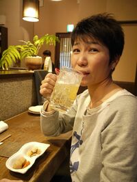 仕事は一本に絞らずに奔放に生きたい 麻雀講師＆ネイリスト女性の生き方