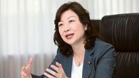 Interview｜女性活躍担当相 野田聖子 ｢共働きが当たり前の時代に戻す｣