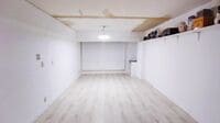 ｢港区だけどボロボロ｣｢30m²･2Kで使い勝手も悪め｣　転勤で狭小暮らしになった夫婦が｢理想を詰め込んだ部屋｣を作るまで