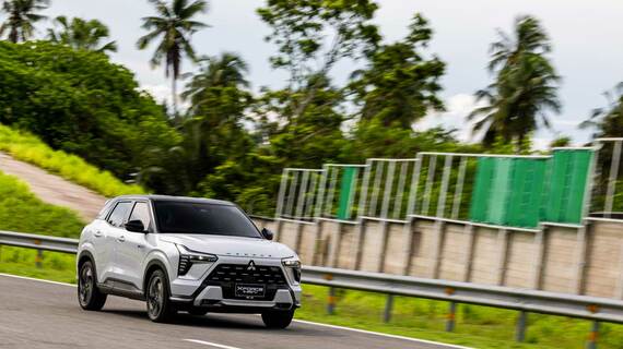 2025年3月にタイで世界初披露され、現在はタイのみで生産および販売されている三菱のSUV「エクスフォースHEV」