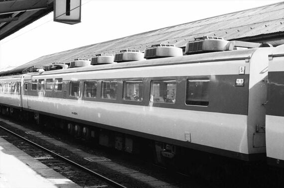 キハ181 やくも 食堂車