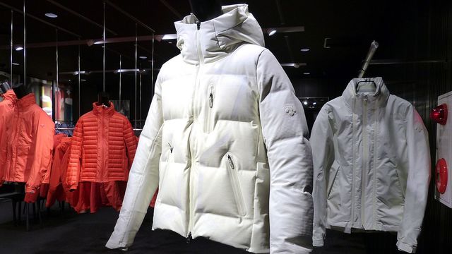 高級ダウン｢カナダグース｣､人気ゆえの悩み 日本総代理店の幹部に