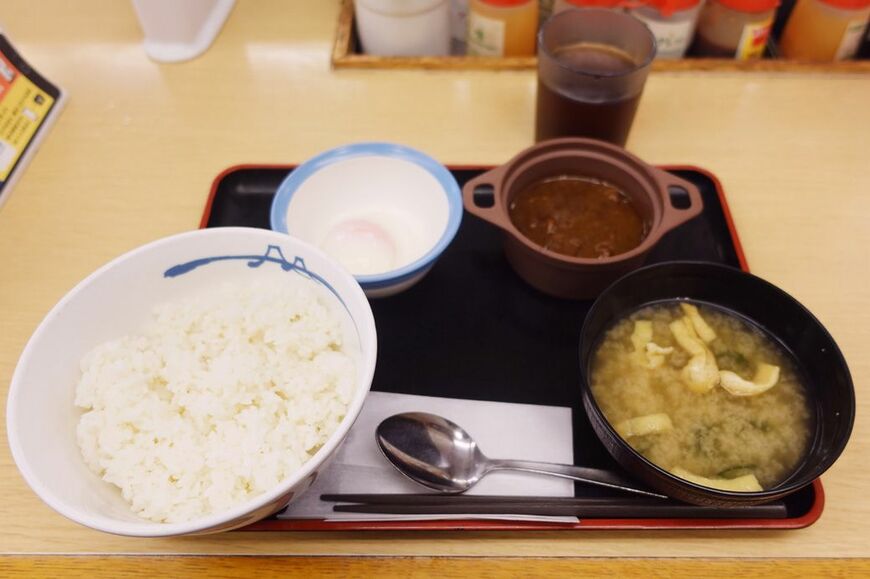 実は2022年時点ではミニカレーも小鉢で選べました。復活を切に願います（筆者撮影）