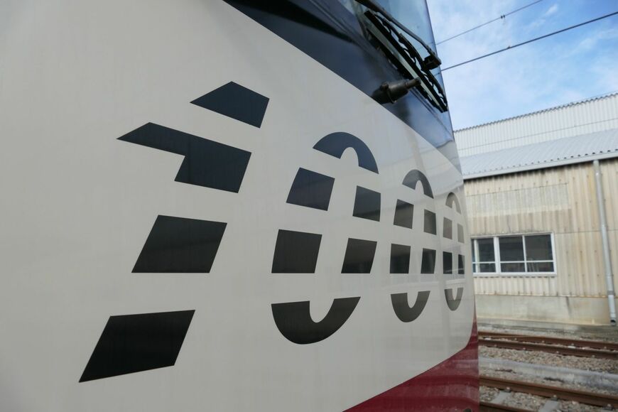 前面の「1000」はプリント（記者撮影）