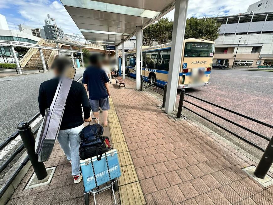 バス乗り場