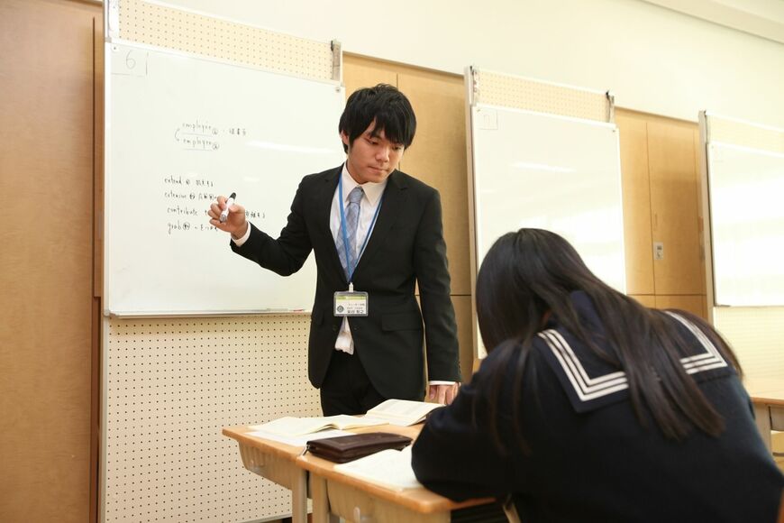有料の個別指導は大学入試に向けての対策を希望する生徒が多い