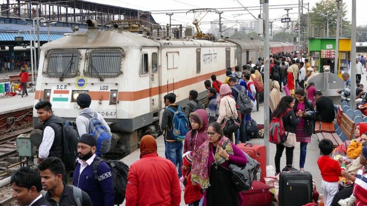 インド脱線事故､多数の死者が出た本当の理由 そもそも定員を大きく超える乗客の数が問題だ | 海外 | 東洋経済オンライン