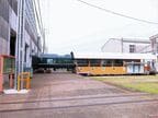 車両所内を移動する瑞風