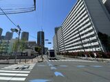 辰巳地区の団地。遠くのタワマンが見える（筆者撮影）