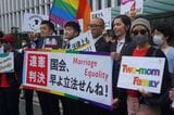 6月8日、福岡地方裁判所は憲法24条2項（法的な婚姻制度の具体化は、個人の尊厳と本質的平等に立脚すべき）に対して、現状は「違憲状態」と言及した （写真：「結婚の自由をすべての人に」訴訟・九州弁護団提供）