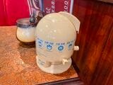 純喫茶必須アイテムの星占い機（筆者撮影）
