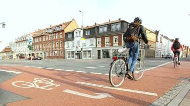 自転車通勤の快適さ日本とドイツの圧倒的な差 4割弱が自転車を使っ
