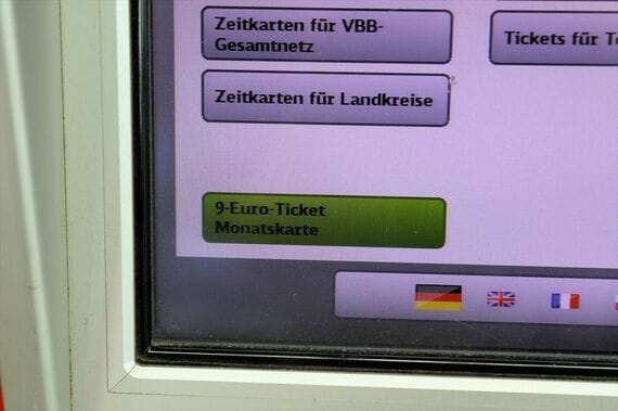 自動券売機の9ユーロチケット購入画面