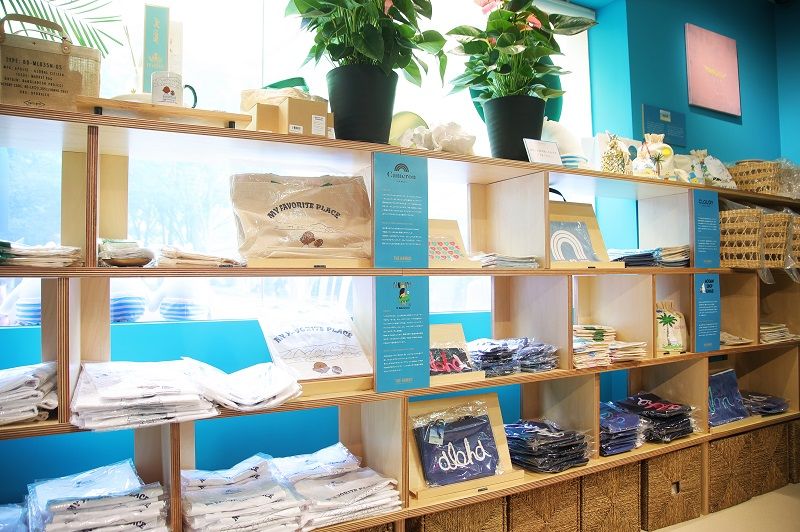 店舗ではマキさんプロデュースのハワイ限定‟日焼けスヌーピー”のグッズも買える（撮影：今井康一）