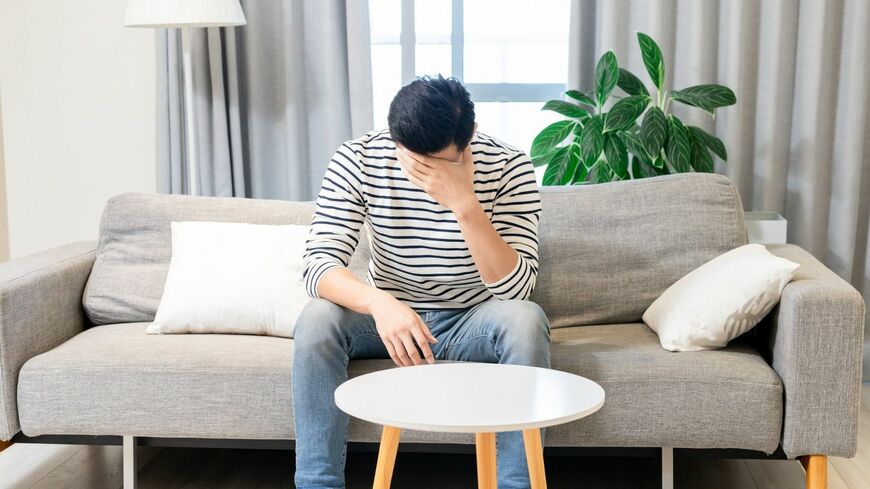 優秀なのに不幸な人。そんな状態に陥る原因とは？（写真：ryanking999 / PIXTA）
