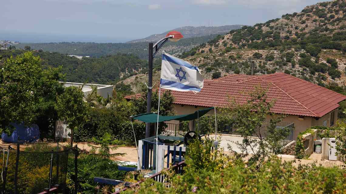 レバノンとイスラエルの国境地帯。ヒズボラは継続的にイスラエルに対してロケット弾などで攻撃している（写真：Kobi Wolf／Bloomberg）
