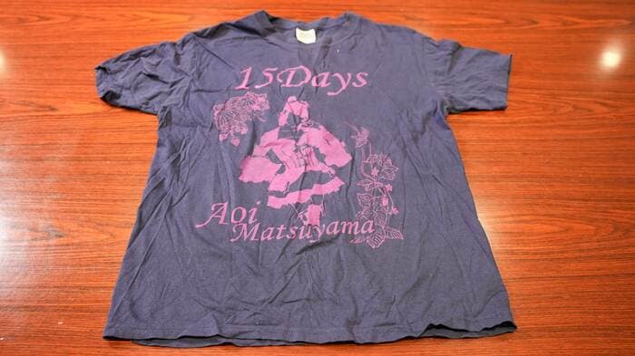 初めてのグッズTシャツは1枚1枚手摺りで作った