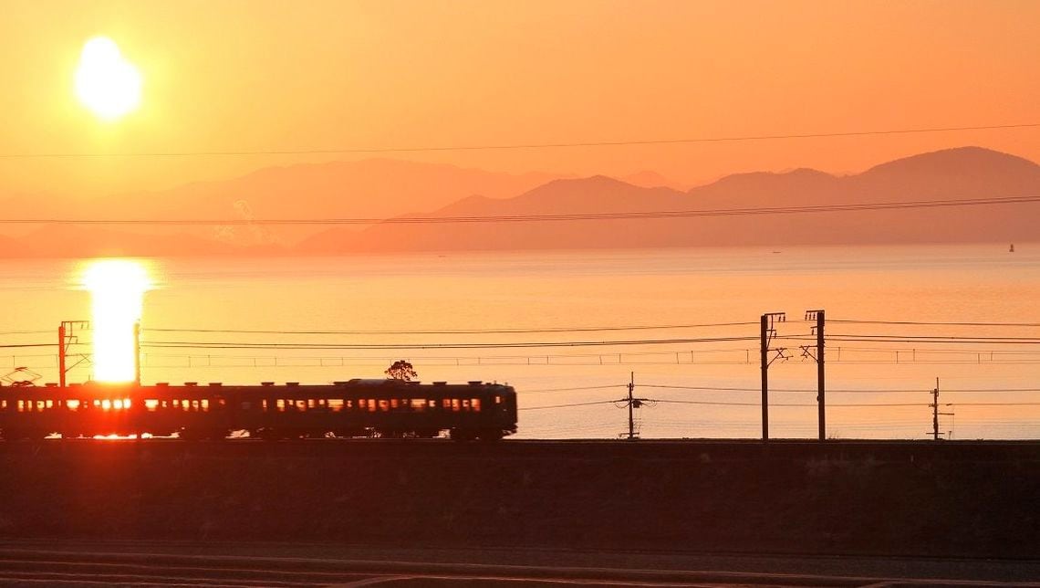 正月のお楽しみ 初詣 初日の出列車10選 独断で選ぶ鉄道ベスト10 東洋経済オンライン 経済ニュースの新基準