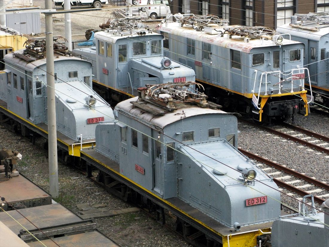 彦根駅構内に保存されていた当時の近江鉄道の電気機関車（撮影：南正時）