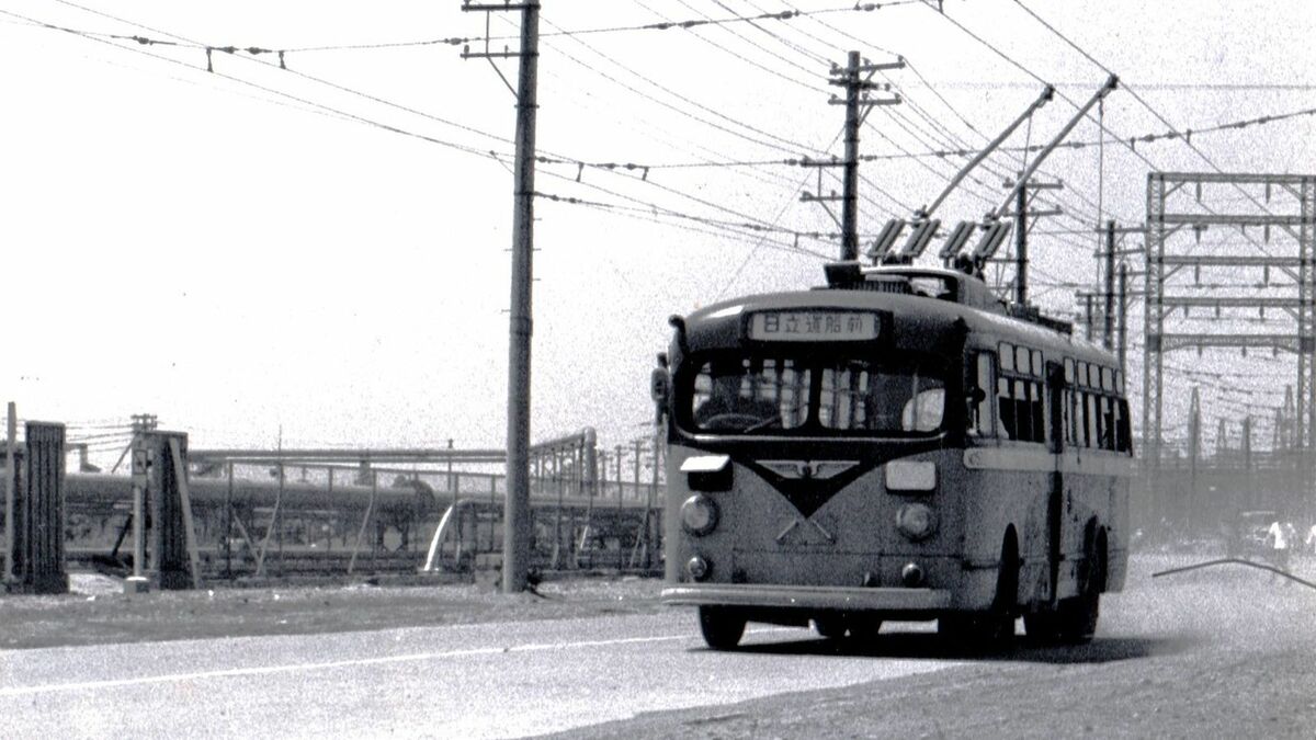 電車かバスか？川崎を走った｢トロバス｣の軌跡 わずか16年で姿を消した工場地帯の｢通勤の足｣ | ローカル線･公共交通 | 東洋経済オンライン