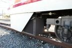 床下にはさまざまな機器が取り付けられている