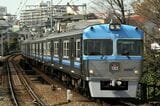 3000系の第16編成（3766編成）以降の車両は1990年代半ばからリニューアルされ、前面デザインがやや変わった（撮影：南正時）