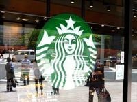 よみがえったスタバに学ぶ、｢らしさ｣の経営 世界中の企業が陥る、「経営合理化」の甘い罠