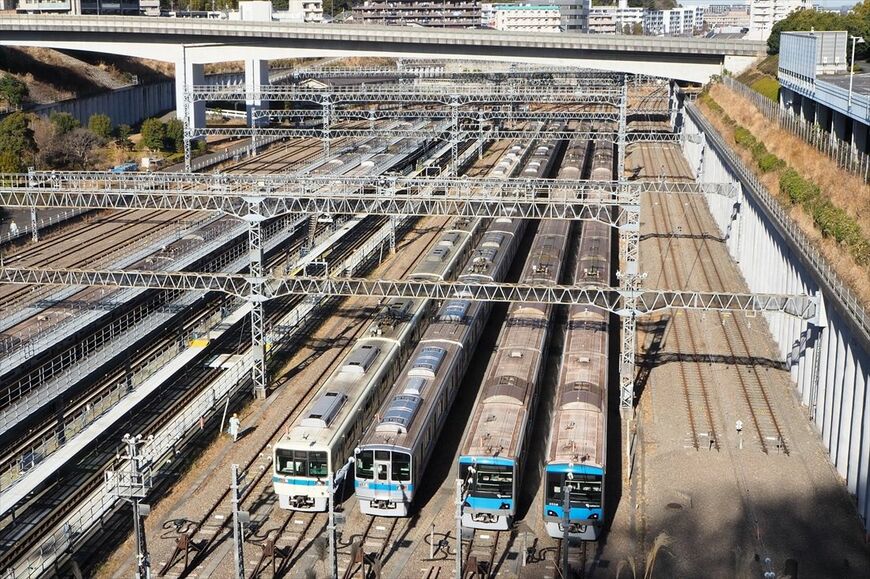 唐木田　車両基地