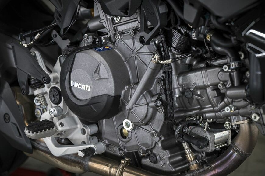 ドカティの新型バイク「ハイパーモタードV2/SP」（写真：DUCATI）