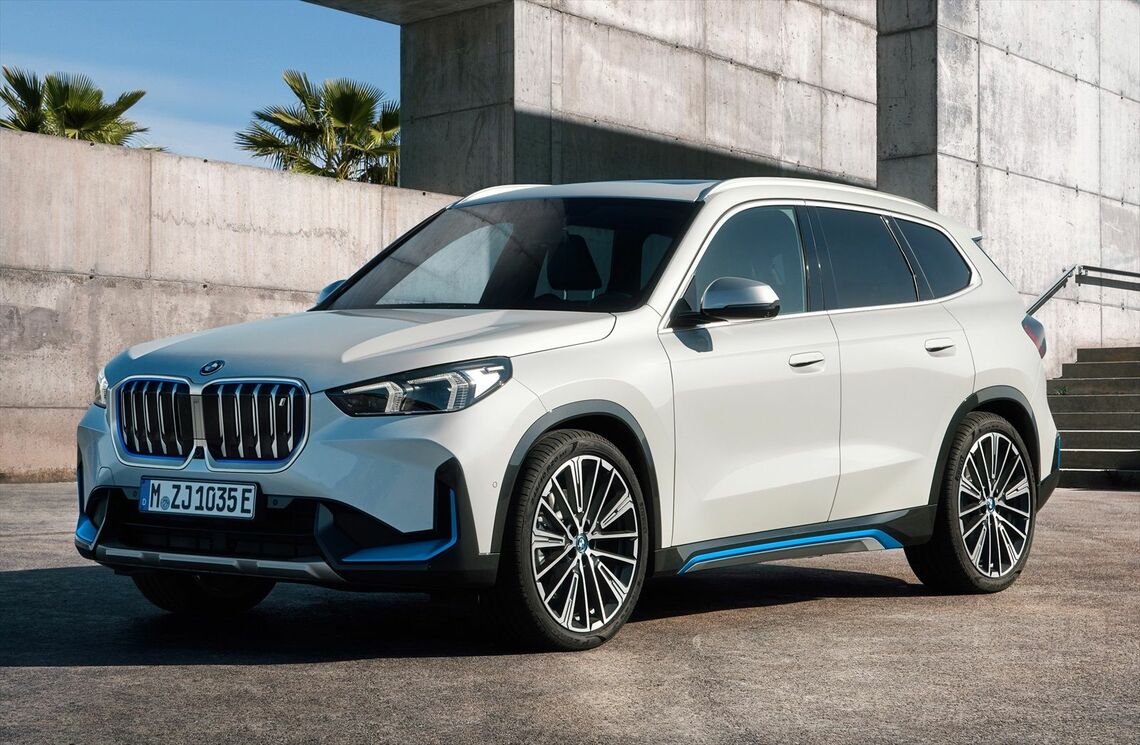 モデルチェンジしたばかりのiX1（写真：BMW）
