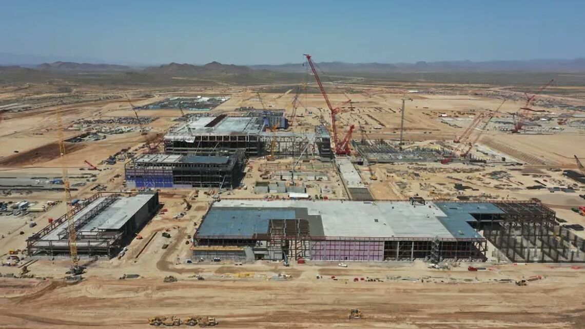 TSMCのアリゾナ工場への投資額は、外国企業の対米直接投資としては史上最大級だ。写真はアリゾナ工場の建設現場（TSMC提供）