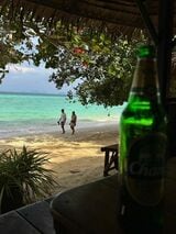 ビーチでビール