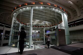 日経平均2万1271円､海外投資家はどう動いたか