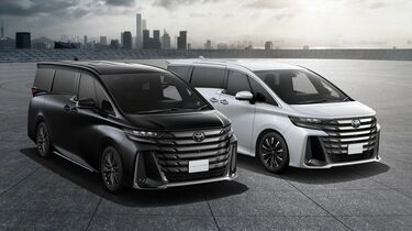 魅力の 新型アルファード／ヴェルファイア40系」に乗っているのはどんな ホビーラジコン