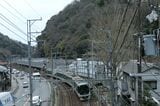 大谷駅の手前。峠道らしい区間を走る（記者撮影）