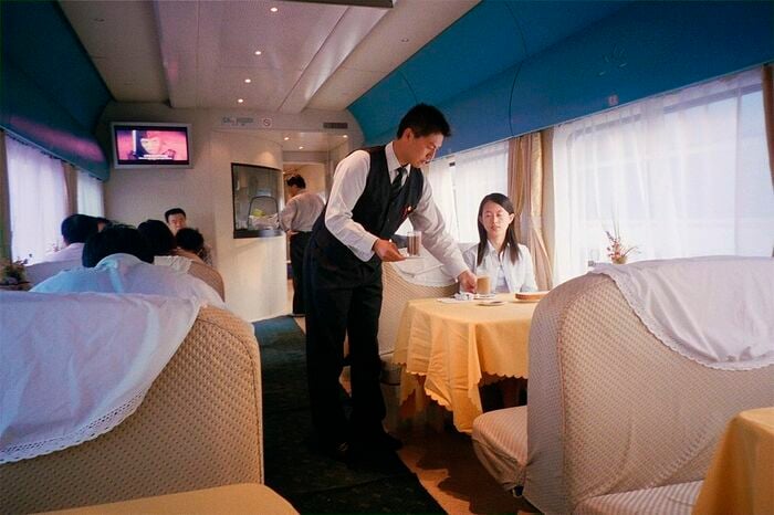 25T型客車の食堂車