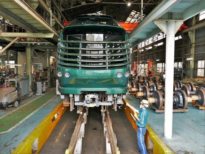 展望デッキがある瑞風の先頭車