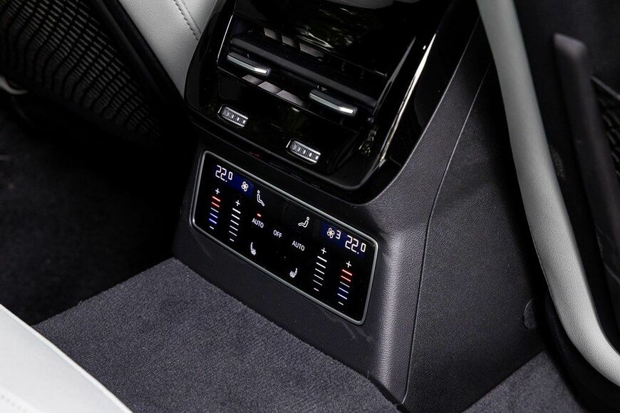 アウディの新型「A6アバント」