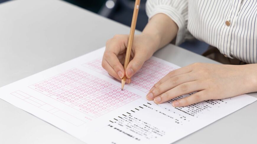 受験で苦しいときに試してほしいことについて解説します（写真：IYO／PIXTA）
