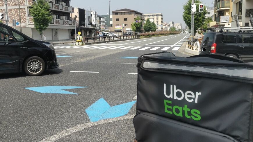 uber eats配達員のリュック