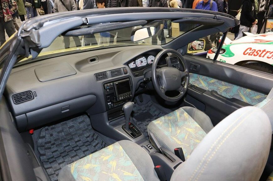 トヨタの「サイノス コンバーチブル」（写真：筆者撮影）