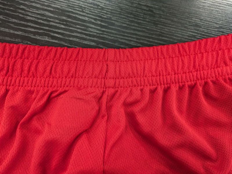 背面のウエスト部分