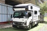 日本特種ボディーの新作キャンピングカー「エクスペディション ストライカー」（筆者撮影）