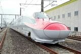 秋田新幹線「こまち」のE6系量産先行車＝2010年（撮影：尾形文繁）