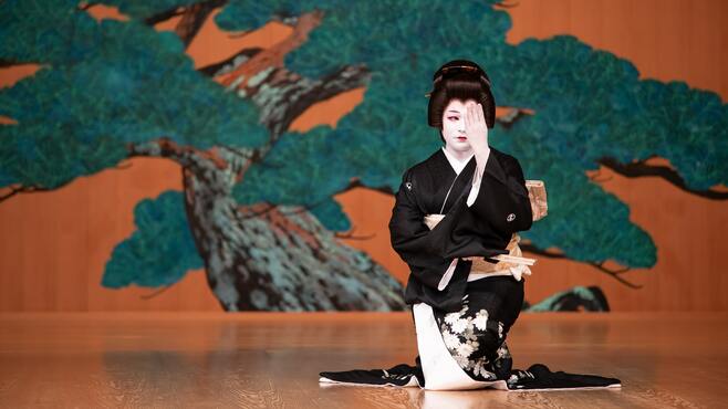 海外生まれの彼女が日本舞踊｢名取｣になれた訳